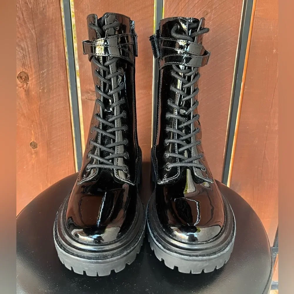 NEW Tory Burch patent leather finish T hardware combat boot size 7M